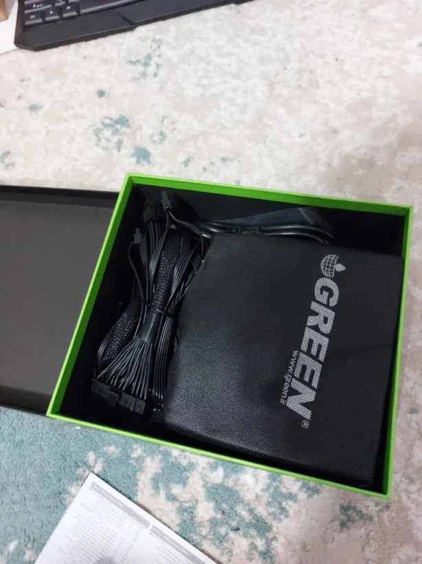 منبع تغذیه کامپیوتر 600 وات گرین مدل GP600A-GED
